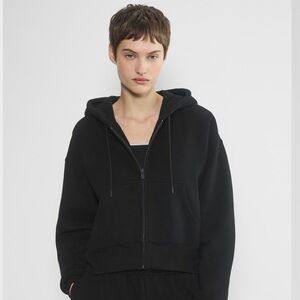 aritzia boyfriend hoodie